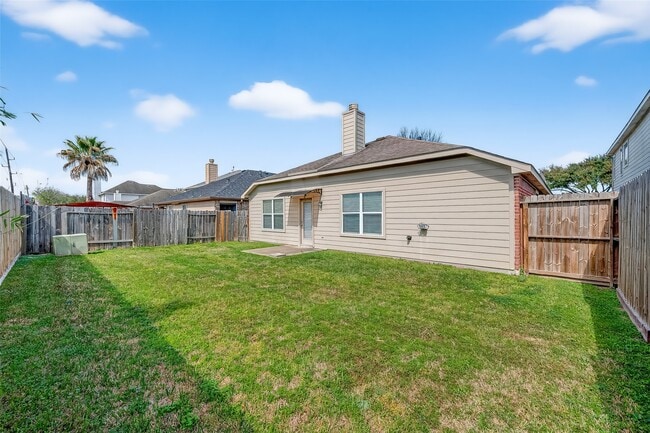 Building Photo - 9830 Lynette Falls Dr