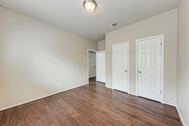 Building Photo - 11512 Shadow Creek Dr