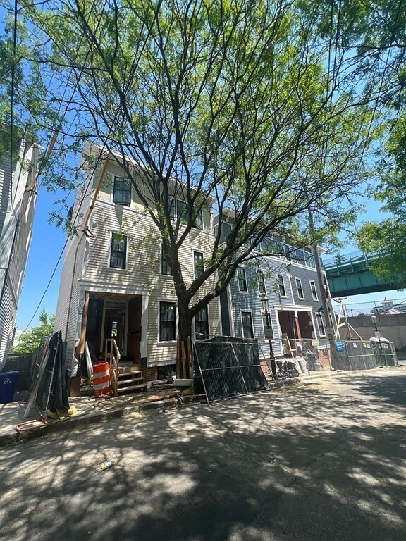 Building Photo - 74 Tremont St