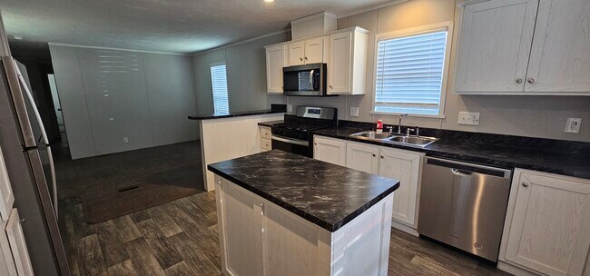 Building Photo - 209 Magnolia Pl