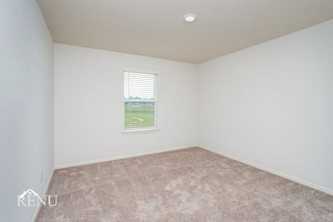 Building Photo - 25342 Shadowdale Dr