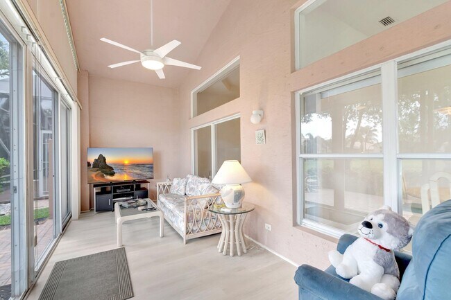 Building Photo - 7566 Pebble Shores Terrace