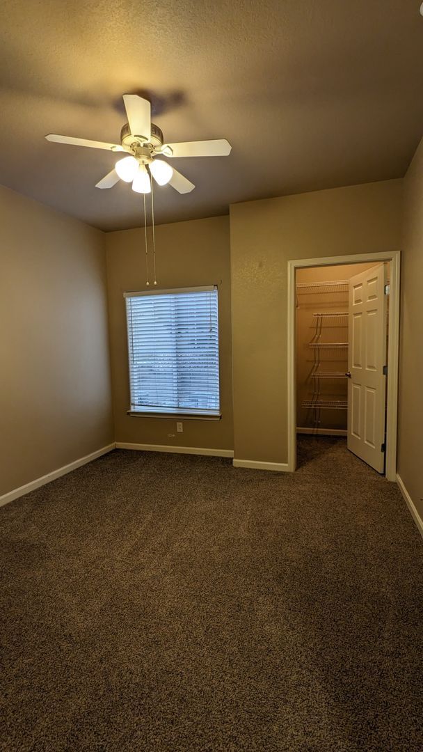 Building Photo - TWO BEDROOM/TWO BATHROOM CONDO WITH AMENITIES IN GATED COMMUNITY!