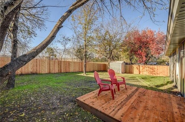 Building Photo - 5204 King Charles Dr
