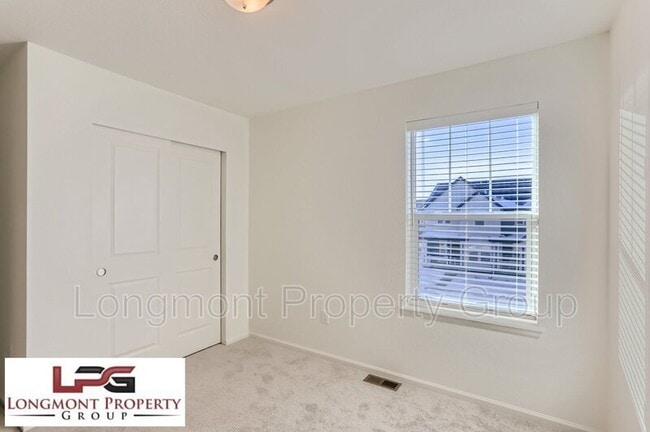 Building Photo - 450 Canadian Crossing Dr