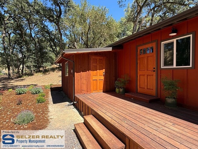 Building Photo - Extensively renovated 1+ bd. cottage in a charming rural setting!