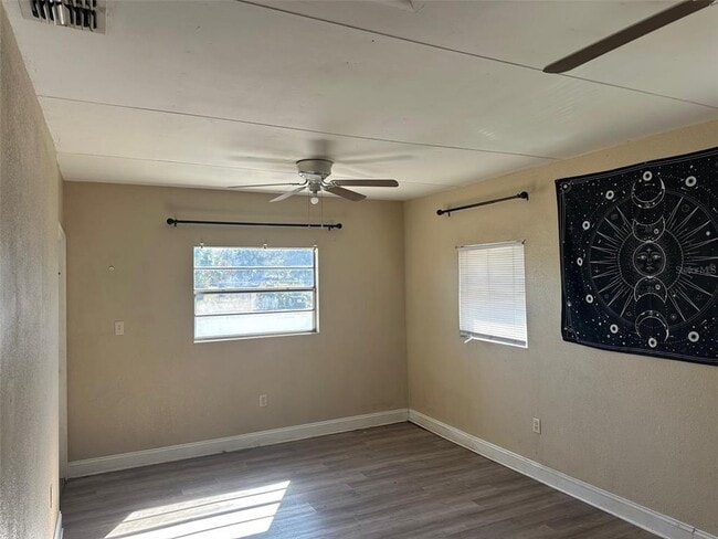 Building Photo - 485 W Assembly St