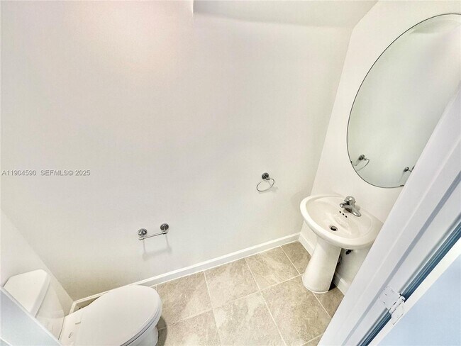 Building Photo - 261 SW 159th Way