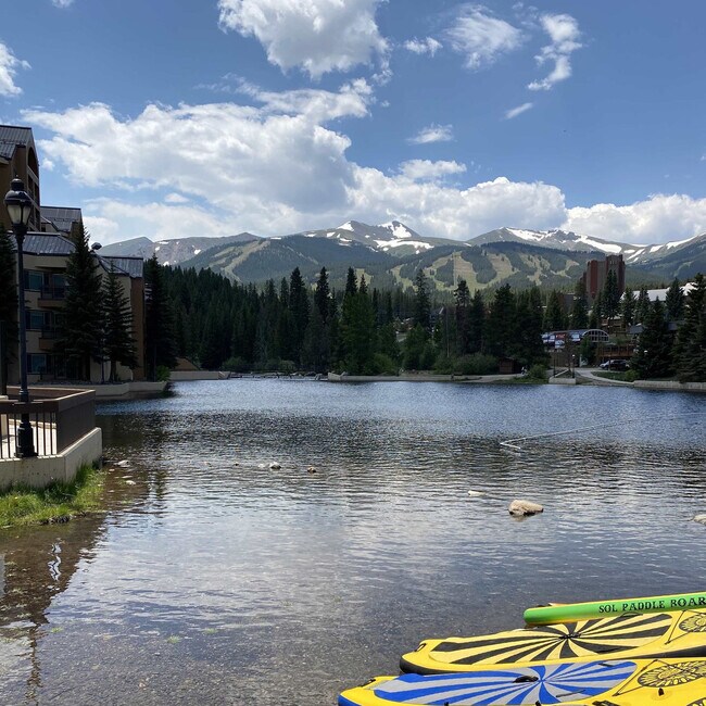 Building Photo - 157 Independence Cir