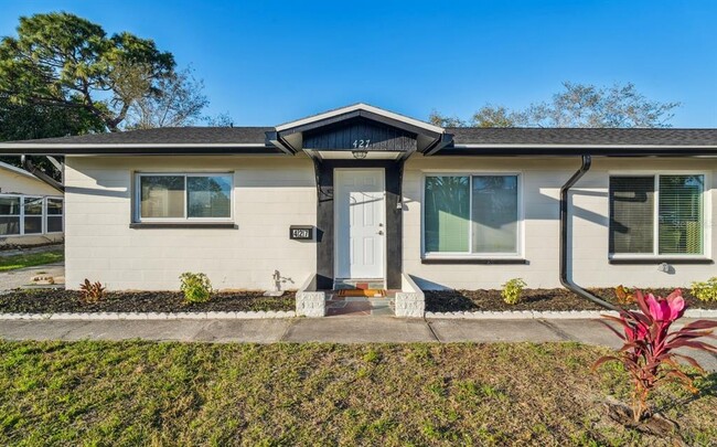 Primary Photo - 427 92nd Ave N