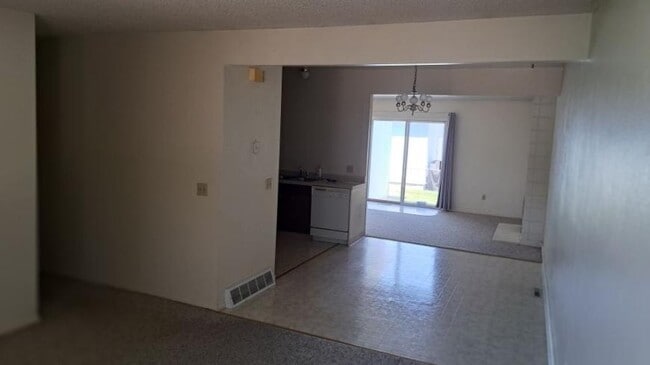 Building Photo - 3 bedroom in Billings MT 59102
