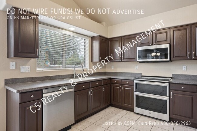 Building Photo - 1230 S Harrington St