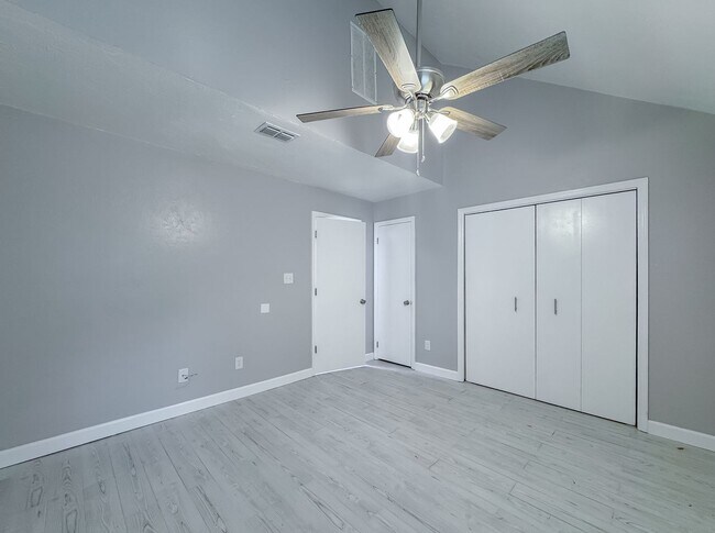 Building Photo - MODERN! Walk to FSU 2/2 w/ Marble Counters, Stainless Steel Appliances, & Privacy Fenced Yard! Av...