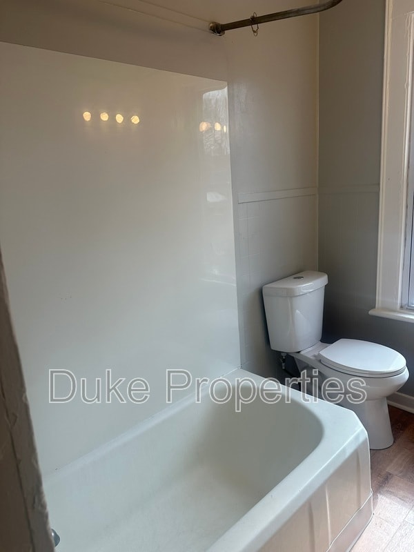 Building Photo - 5 Sheridan St