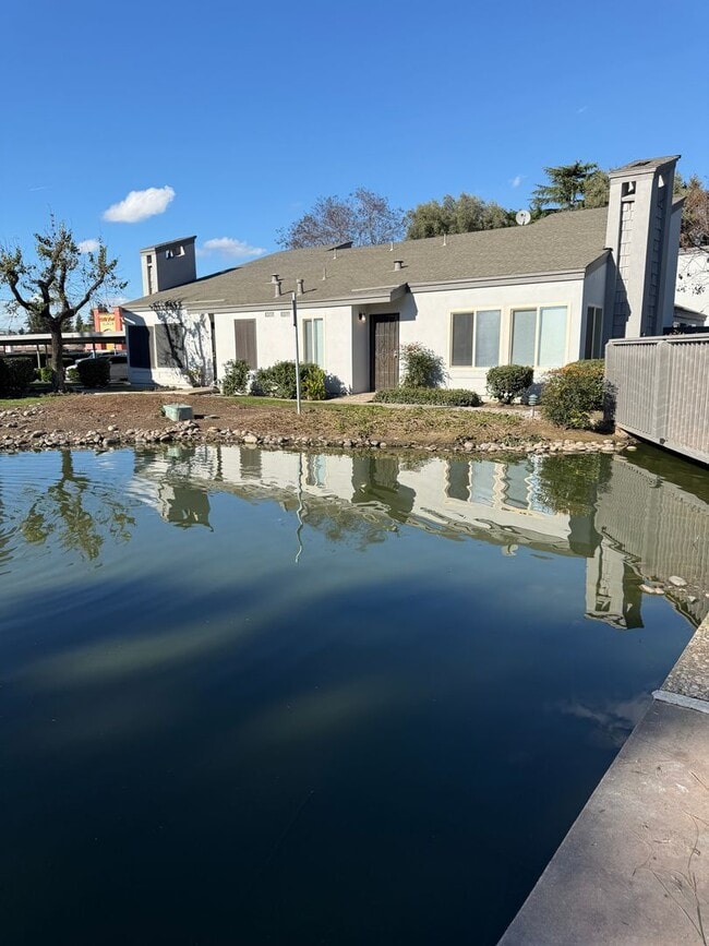 Building Photo - 1313 Floyd Ave