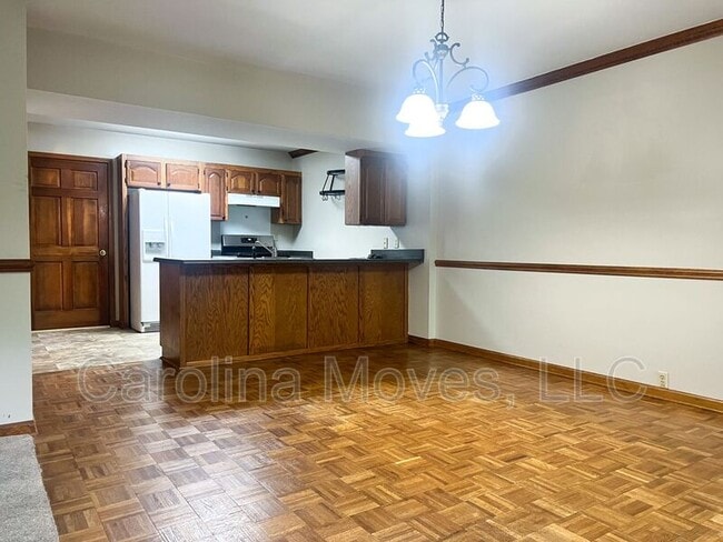 Building Photo - 214 Brookside Dr