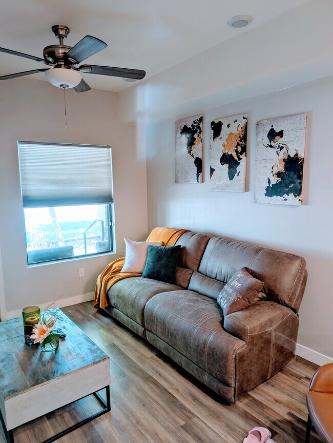 Building Photo - 475 N 9th St