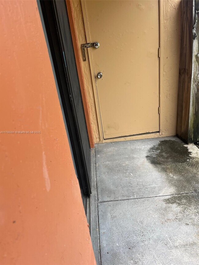 Building Photo - 5200 NW 31st Ave