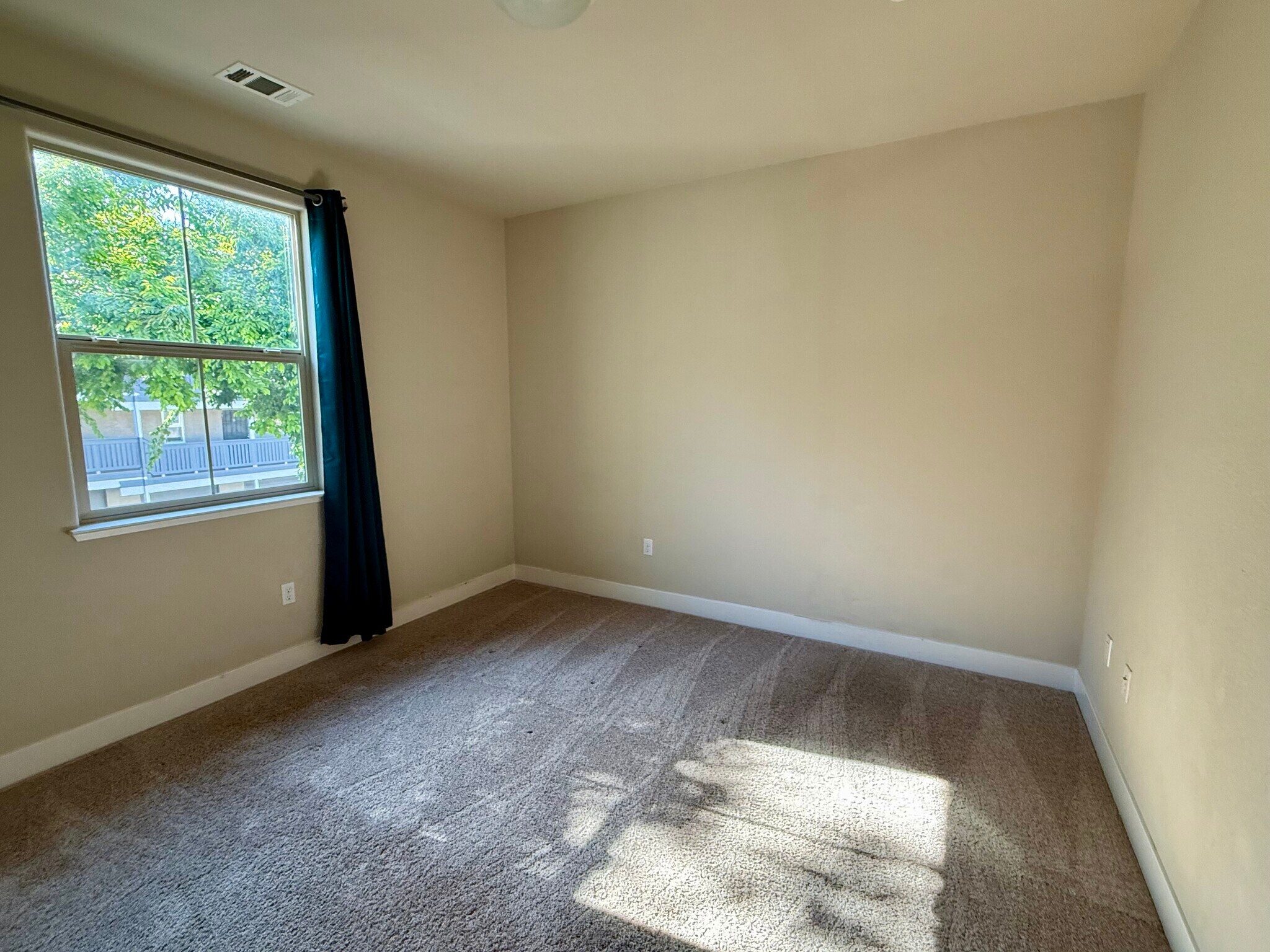 Third Bedroom - 27 Rogers Ln