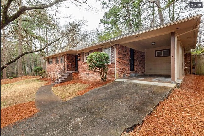 Building Photo - 3169 Cloverhurst Dr