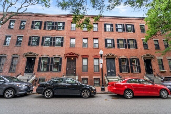 Building Photo - 28 Milford St