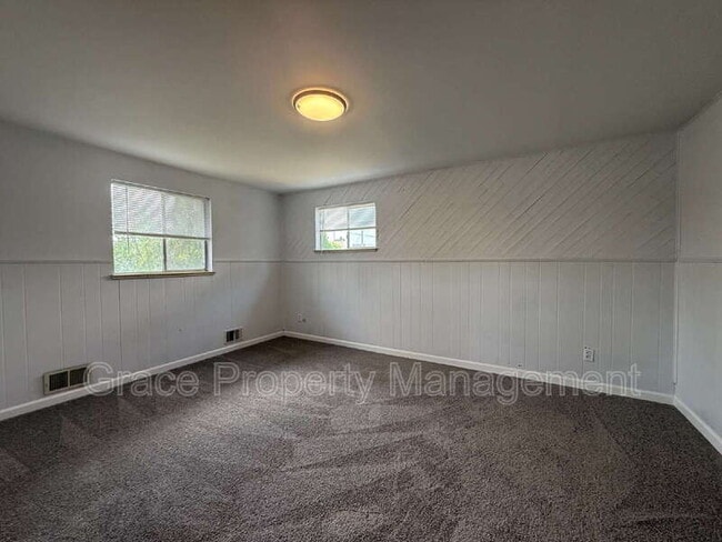 Building Photo - 1300 Quari St