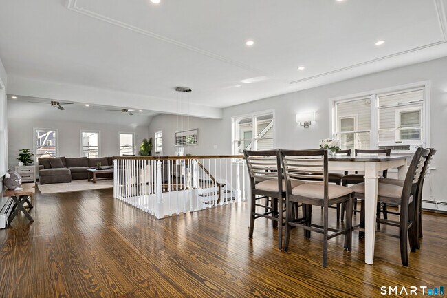 Building Photo - 1016 Fairfield Beach Rd