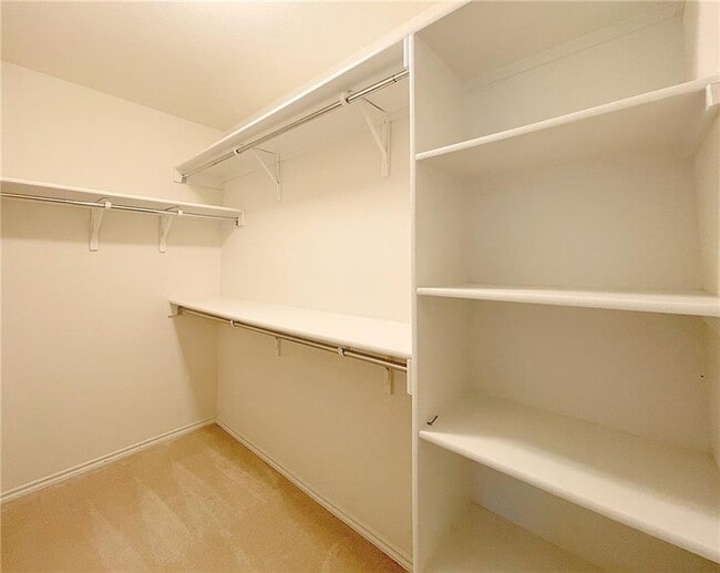 Building Photo - 404 Buttercup Creek Blvd