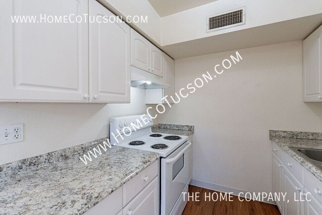 Building Photo - 2511 N Fontana Ave