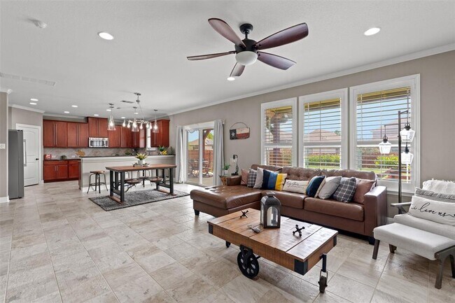 Building Photo - 313 Grand Jct Trail