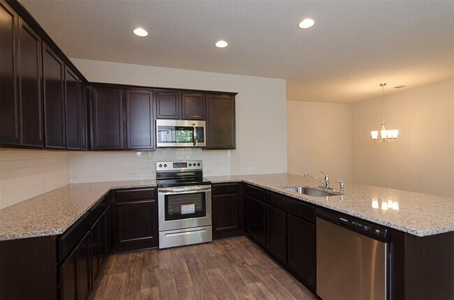 Building Photo - 117 Naset Dr