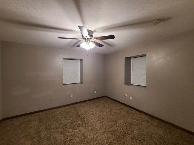 Building Photo - 3308 Pakenham Dr