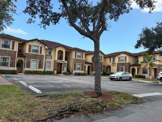 Building Photo - 1690 NE 33rd Ave