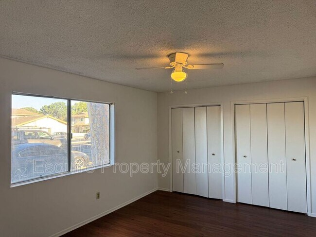 Building Photo - 2070 N Ventura Rd