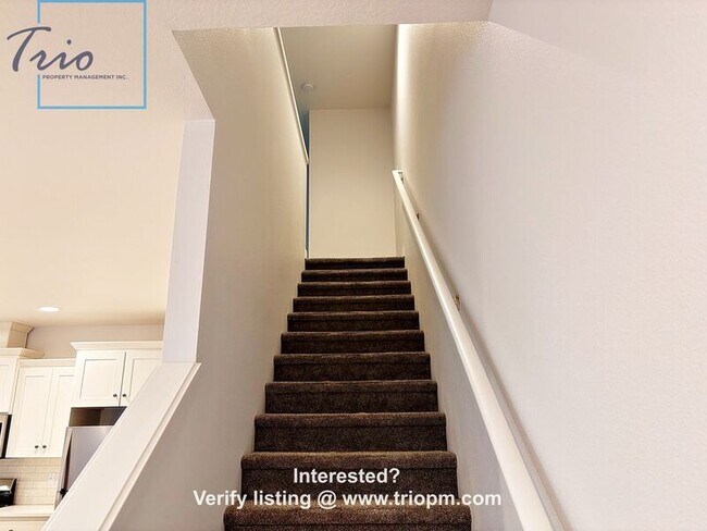 Building Photo - 2442 Brackenfern Blvd