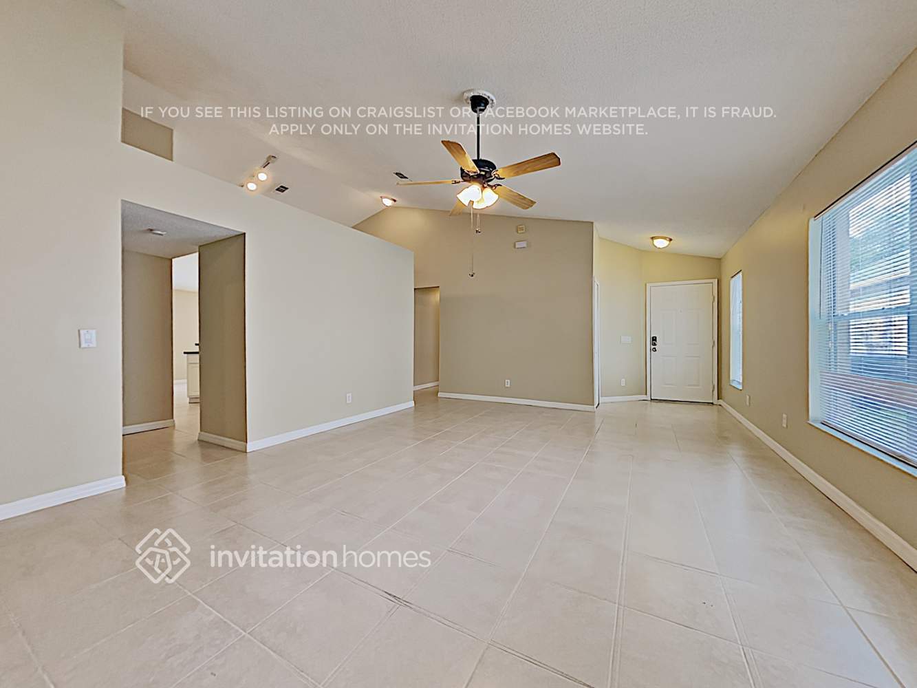 Building Photo - 13835 Valleybrooke Ln