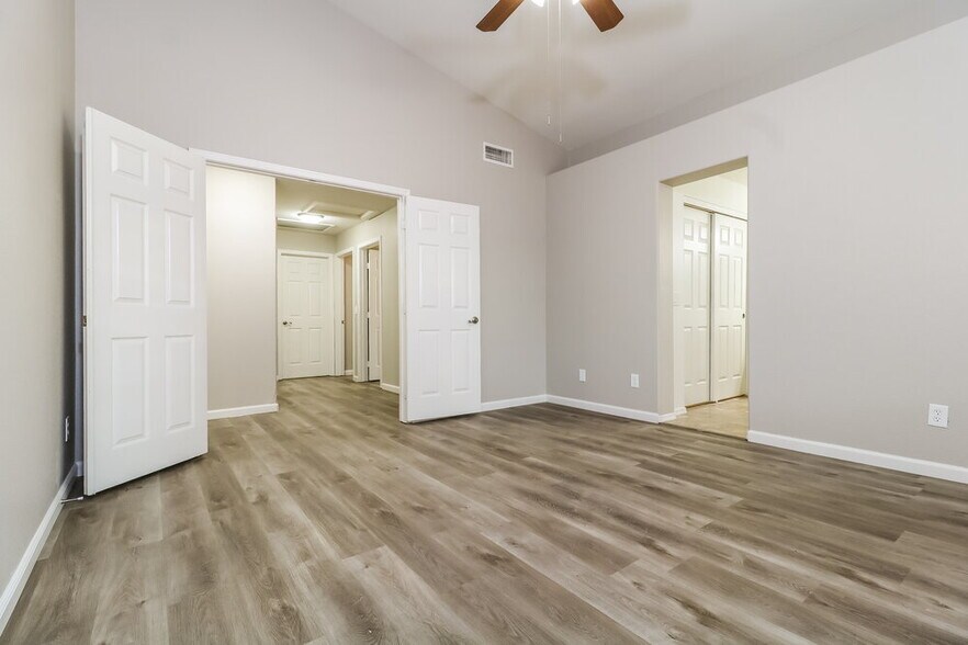 Building Photo - 22039 N 107th Dr