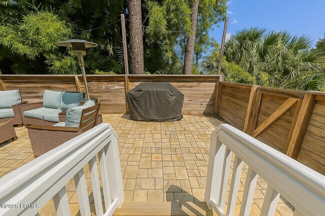 Building Photo - 29 Downing Dr