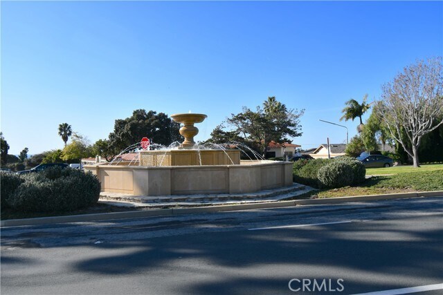 Building Photo - 2120 Palos Verdes Dr W