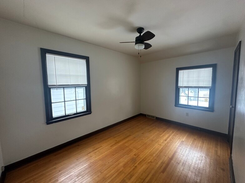 Building Photo - 2622 Linden Ave