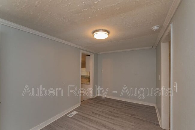 Building Photo - 3527 Bullock Ave