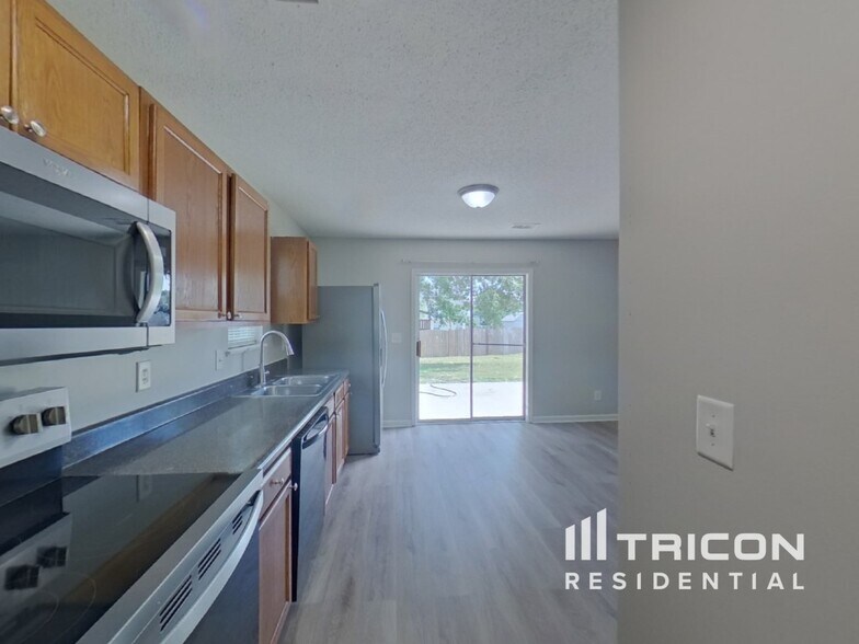 Building Photo - 845 Wickham Ln