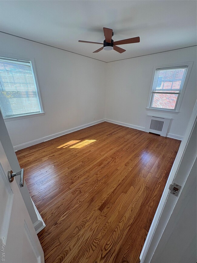 Building Photo - 13 Parkview Pl