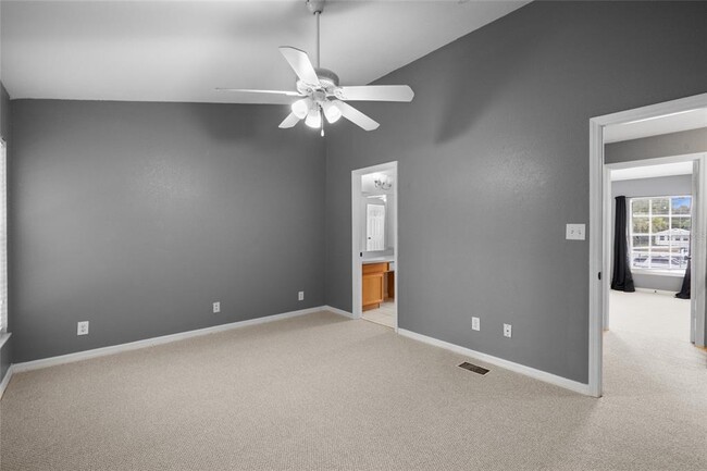 Building Photo - 37250 Embassy Pk Ln