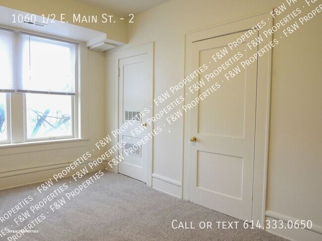 Building Photo - 1060 1/2 E. Main St.-2