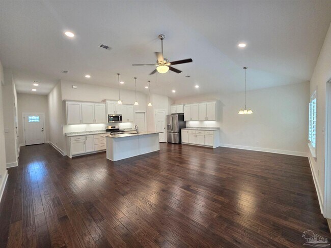 Building Photo - 4570 Omaha Dr