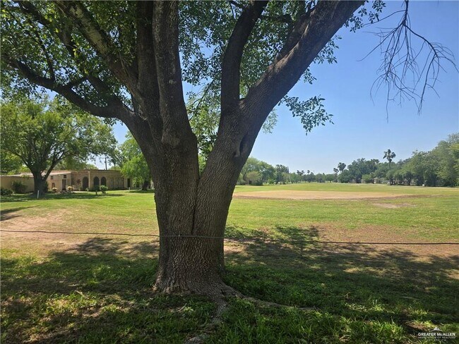 Building Photo - 33 Highland Park Ave