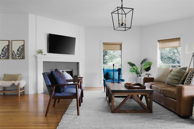 Building Photo - 11505 SW Oaks