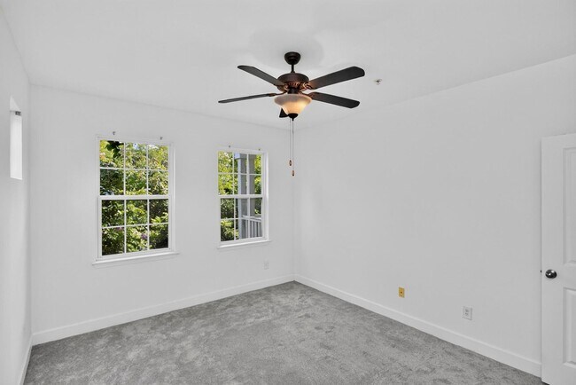 Building Photo - 8605 Peckham Ln