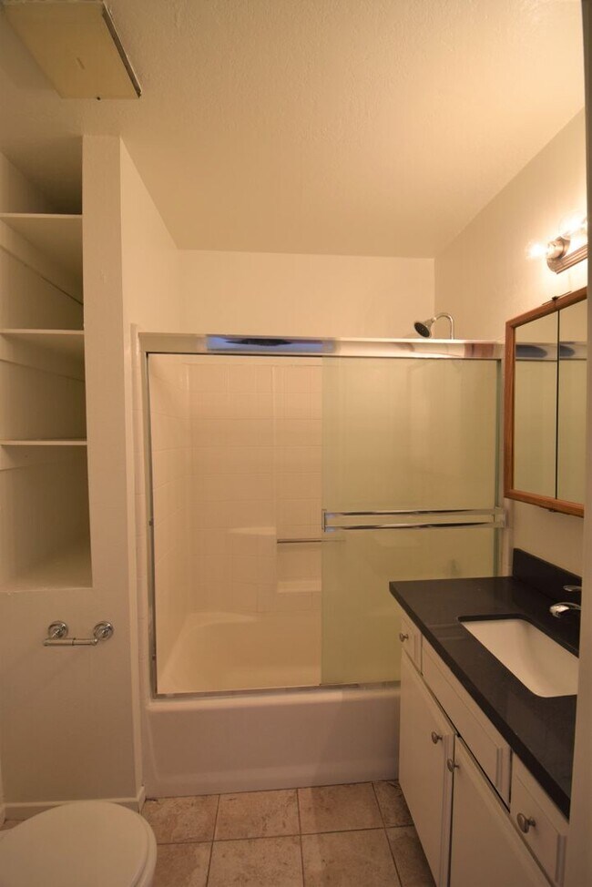 Building Photo - 12142-50